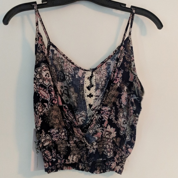 NWT Floral Cropped Tank - Picture 8 of 8